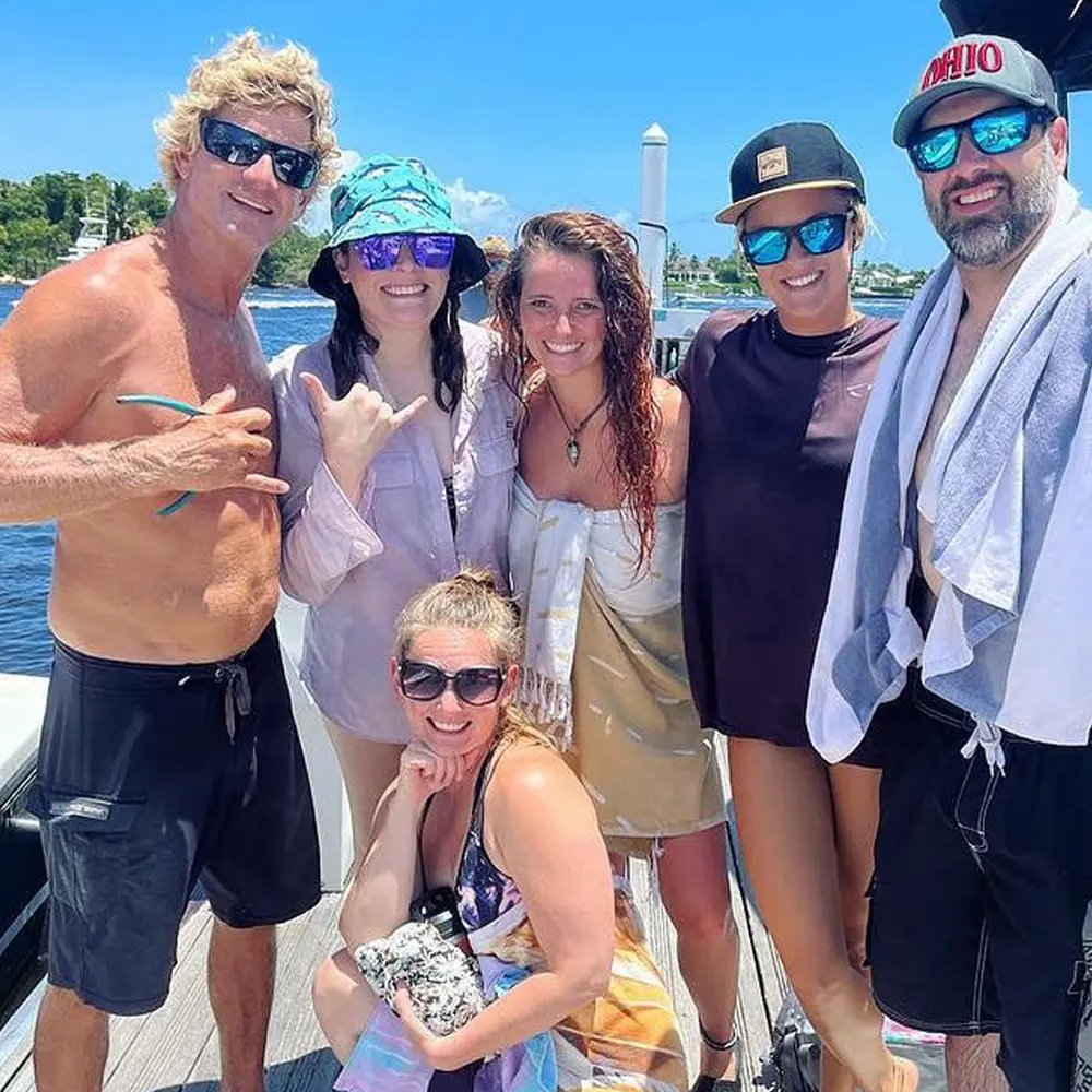 An image of a group of guests meeting at our Tamps Shark Diving docks in Sarasota